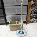 SPORTS CAR MOP OLIVE